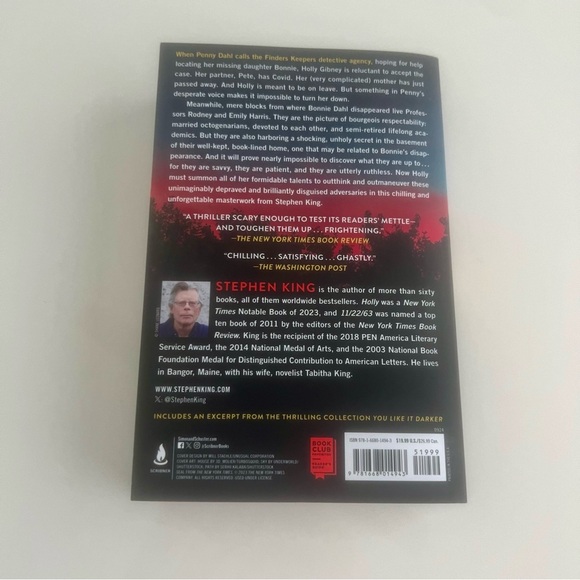 Holly by Stephen King - Picture 2 of 5